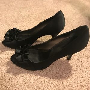 A Touch of Nina Ruffle Pumps